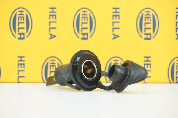 Original Hella 12V Steckdose Bordsteckdose 8JB 002 286-031 Neu